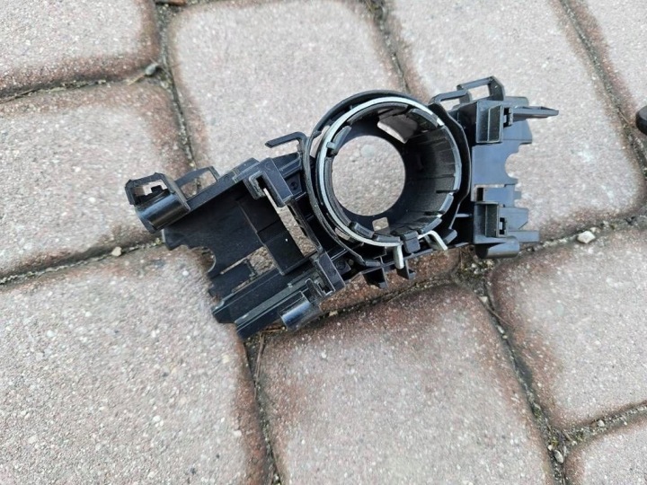 bracket holder tasmy airbag manetek Toyota Aygo X