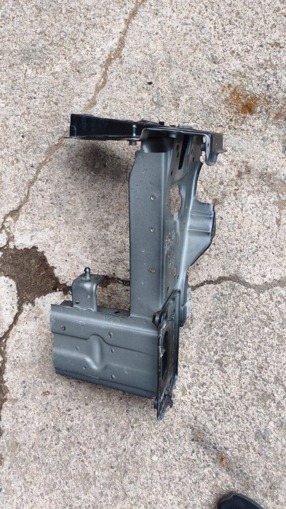 Inna partie de carrosserie coin piece support avant prise gauche Mazda CX-60