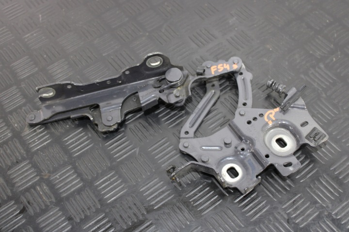 šarka haube desni 7351358 MINI CLUBMAN F54S F54 S