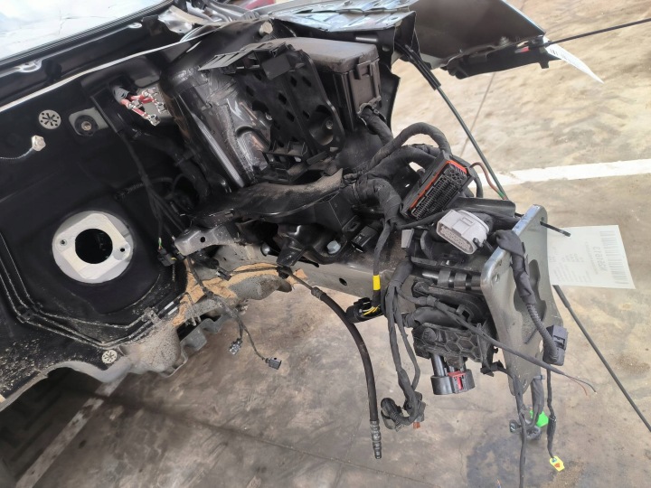 Terminal échappement PODLUZNICY Gauche SKODA SCALA