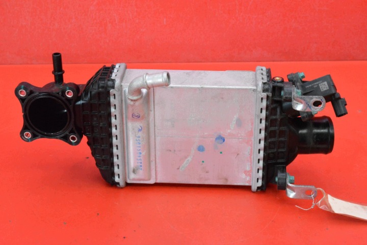 Kühler INTERCOOLER 110600010AA JAECOO J7 1.5 T-GDI 143 KM 23
