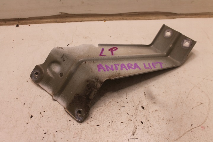 STÜTZE HALTER DES KOTFLÜGELS LINKS VORNE OPEL ANTARA LIFT DER RÄDER. GAZ 10-15