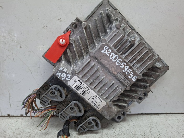 Computer S122326110A 8200592611 8200659536 Renault Megane Scenic II 1.5 DCI