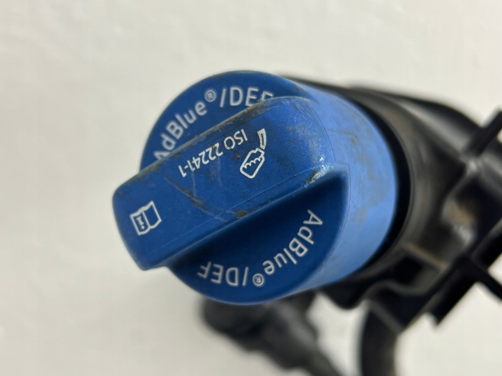 COLETOR DE ADBLUE ADBLUEE VW Golf VII T-ROC 5Q0131877N 5Q0131969C 12