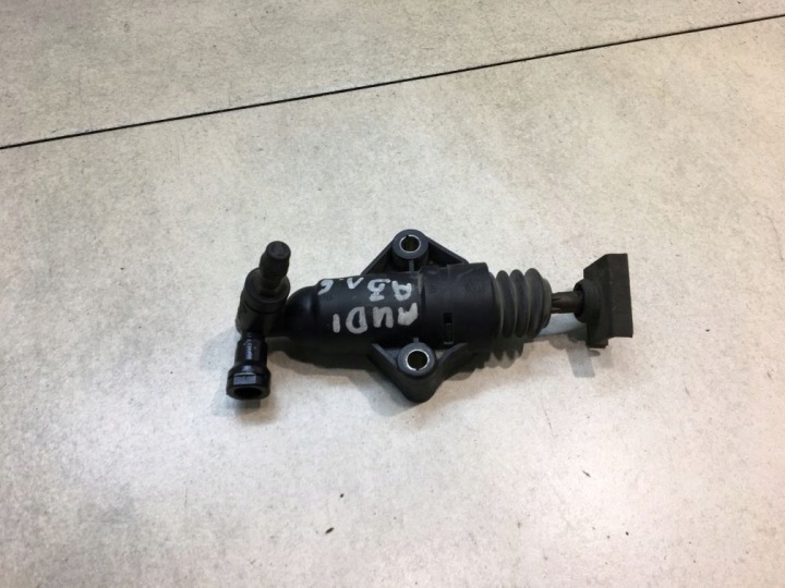 Pumpe der Kupplung AUDI A3 8L LIFT 1.6 B 1J0721261F
