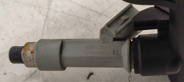 injector 23250-0Q010 Citroen C1 1,0