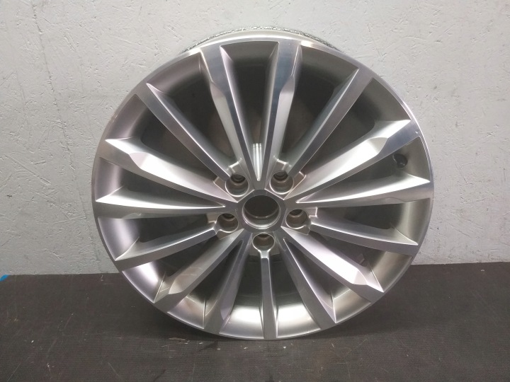 JANTE D’ALUMINIUM SKODA KODIAQ 18" 7J ET43 5X112 565601025E