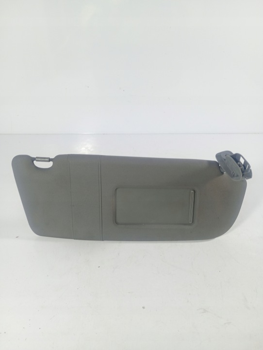 Audi A4 B5 99-01 cover PRZECIWSLONECZNA right of the passenger OE 8D0857552