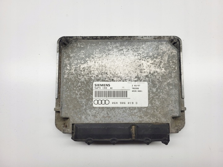 Computer Bedienteil DES MOTORS AUDI A3 8L 1.6B 06A906019D