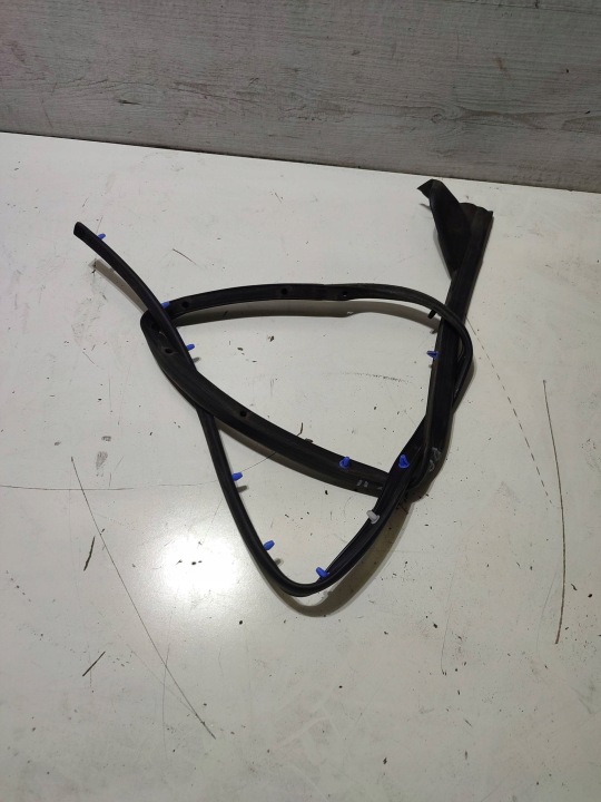 Peugeot 2008 II 2020 Avant Bouche buse Droit Joint Portière przednich