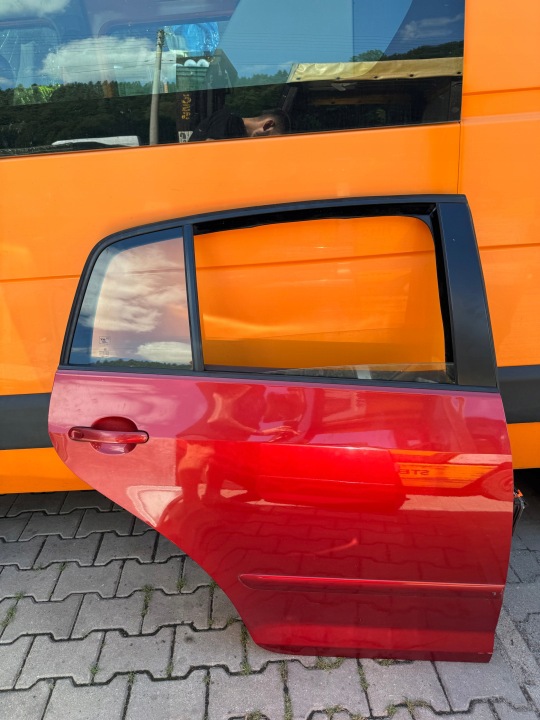 Tür rechts heck VW GOLF V PLUS ORYG komplet Z OSPRZETEM