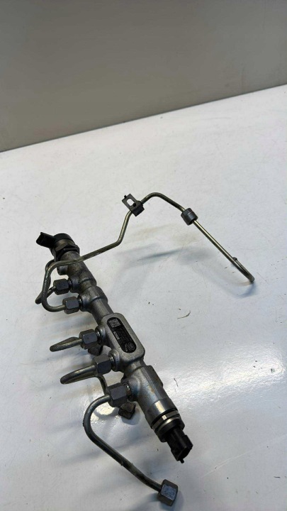 JAGUAR X760 F-PACE injection ramp G4D3-9D280-AA 0445214332 Z PRZEWODAMI