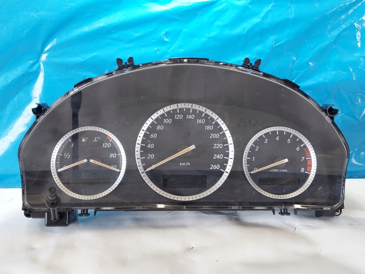 Instruments tachymètre compte tours Horloge montre tableau bord MERCEDES C KLASA W204 1.8 K A2045400848ZGS