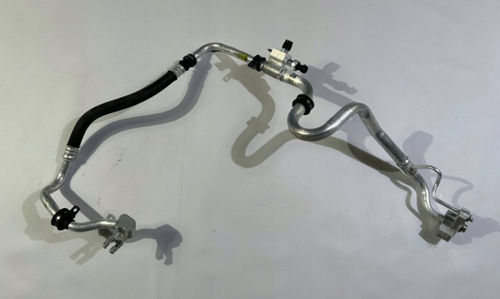 Tuyau flexible Tuyau Conduit pieces tuyaux Climatisateur air conditionné A/C Maserati Ghibli 3.0 M157 2013