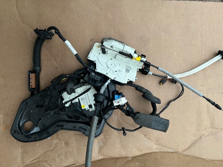 AUDI A8 S8 D5 4N ΚΩΔΙΚΟΣ ΠΟΡΤΑΣ LEAD 6