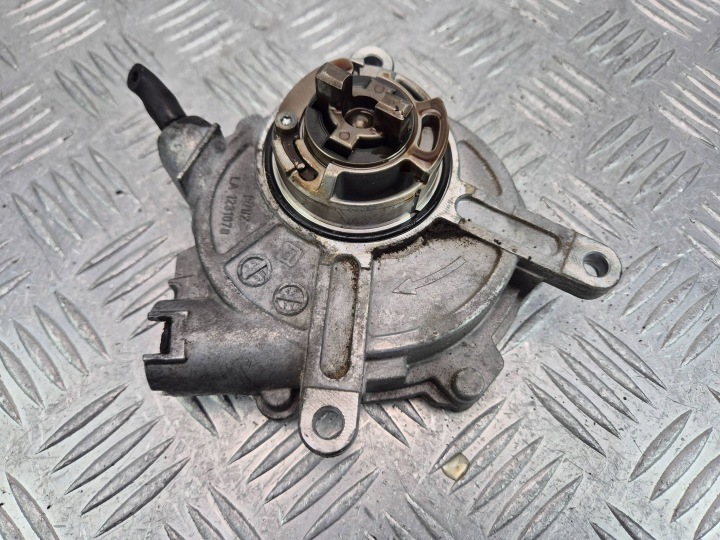 Mercedes ML350 W164 pump vacual / Vacum A2722300565
