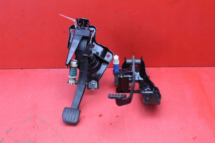 PEDAL pedale kvačilo kočnica 7G9N-7B633AGB 7G9N-2D094NB FORD MONDEO MK4