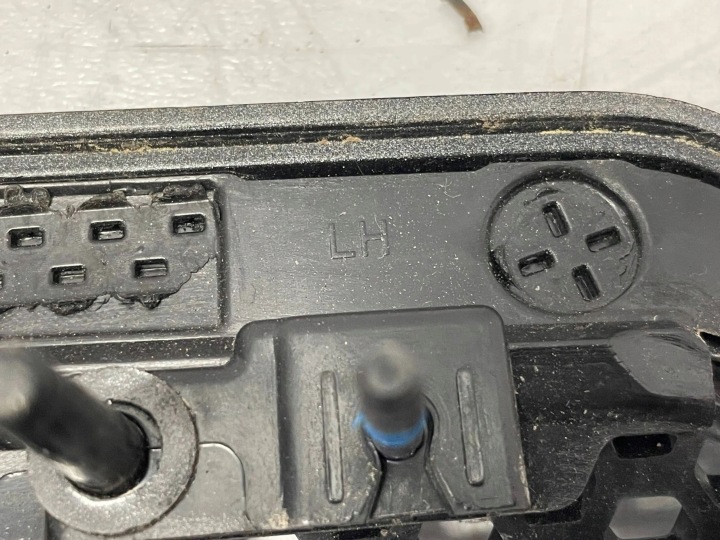 2019 Ford Mustang VI 589103 Maskerstrip 7