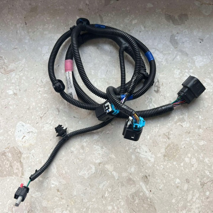 instalacija stražnjeg branika TESLA MODEL 3 1897319-00-B 189731900B
