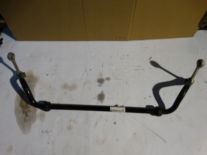 IDEALNY STABILIZATOR front AUDI Q7 Q8 1