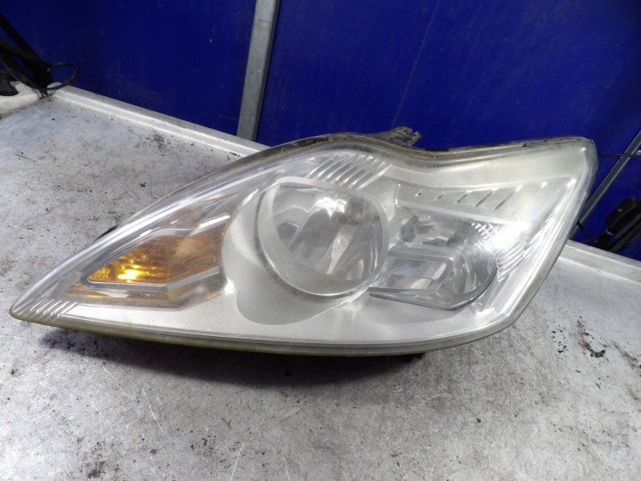 Ford Focus MK2 Licht vorne links 8M51-13W030-AG