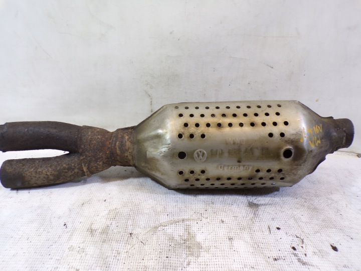 Boîte KATALIZATORA PUSTA PUSZKA VOLKSWAGEN 1.4 16V 1J0178AA DL
