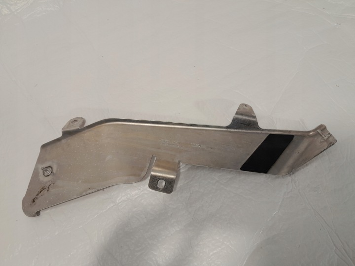 AUDI A5 F5 8W Halter Halter PRZEWODOW des Kraftstoffsbehälters 8W0201192D