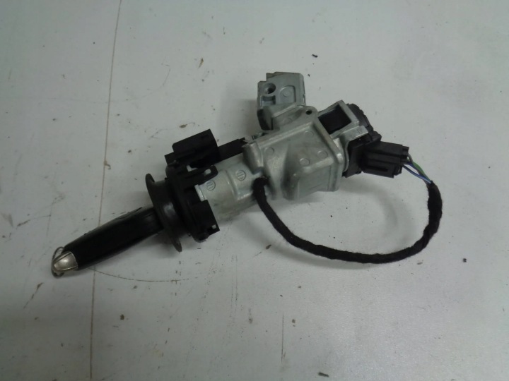 FORD FIESTA MK8 ZÜNDSCHLOSS SCHLÜSSEL H1BC-3F880-AB