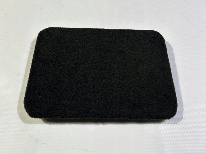 spoiler cover mats of the floor of the passenger Maserati Ghibli M157 2013