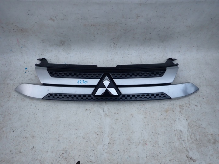 MITSUBISHI OUTLANDER III 3 LIFT 18-22 Griglia GRIGLIA