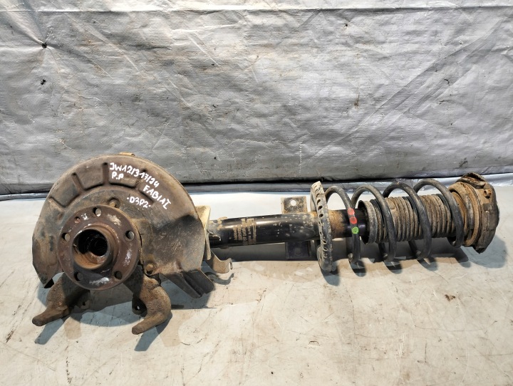 McPherson swing of the pivot right front SKODA FABIA and 1.4B 44KW 2002r