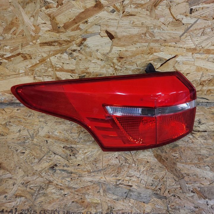 FORD FOCUS MK3 15-18R LIFT KOMBI light left left rear part W fender
