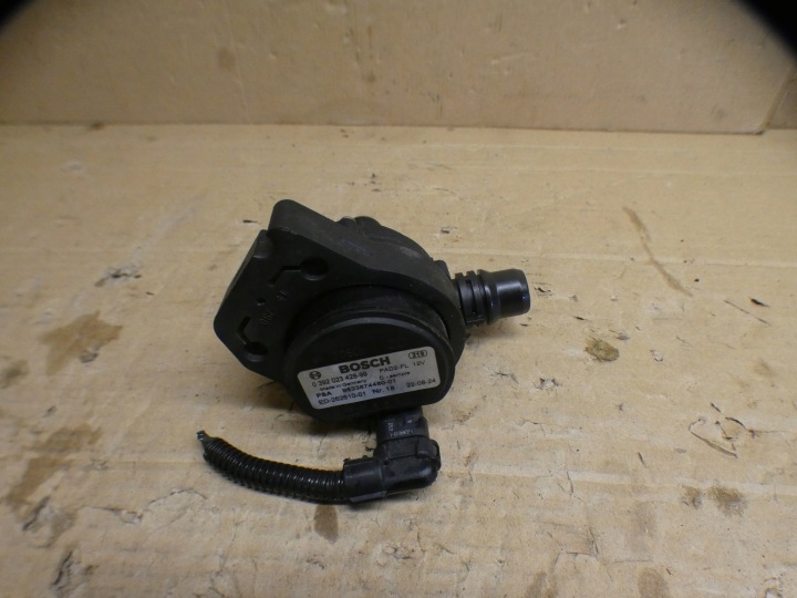 Supplémentaire Pompe eau moteur auxiliaire peugeot 308t10 9833874480