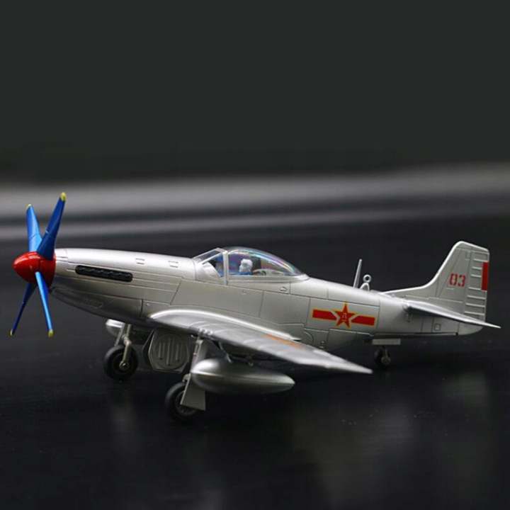 Сплав 1/48 P51 Mustang Fighter Модель Aviation Вшановує обтічну червоний — фото 7