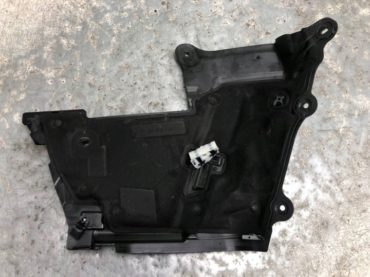 cover partition wall MERCEDES W213 A2536208100