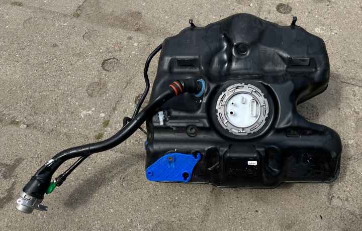 IDEALNY KPL.tartály üzemanyag PORSCHE 718 982 1 9