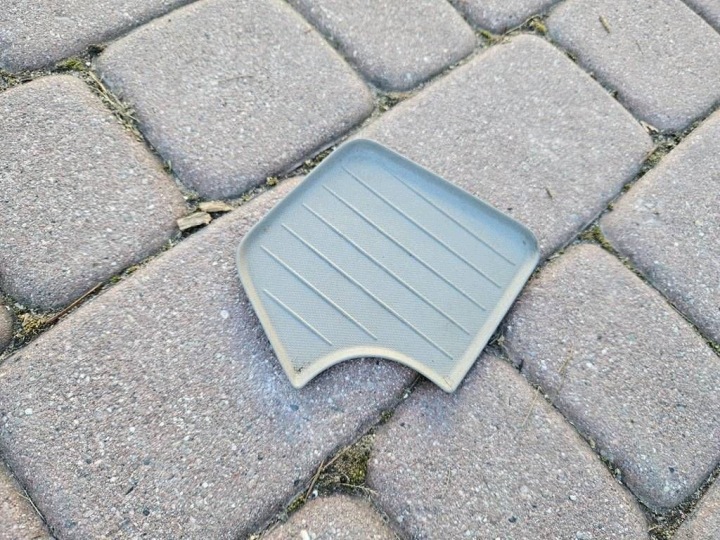SCATOLA copertura GREMBIALINA gomma / gomme podlokietnika grigio 0012414- Renault Zoe 00124140000011