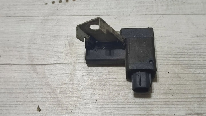 Mitsubishi ASX 18r. 1.6DiD fuse of the battery