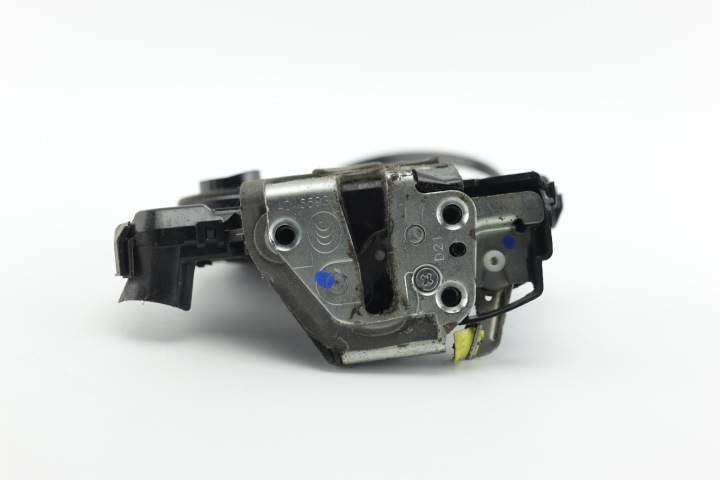 de la Serrure Portière Gauche Avant TOYOTA VERSO (2009-2013) 6 PIN EUROPA