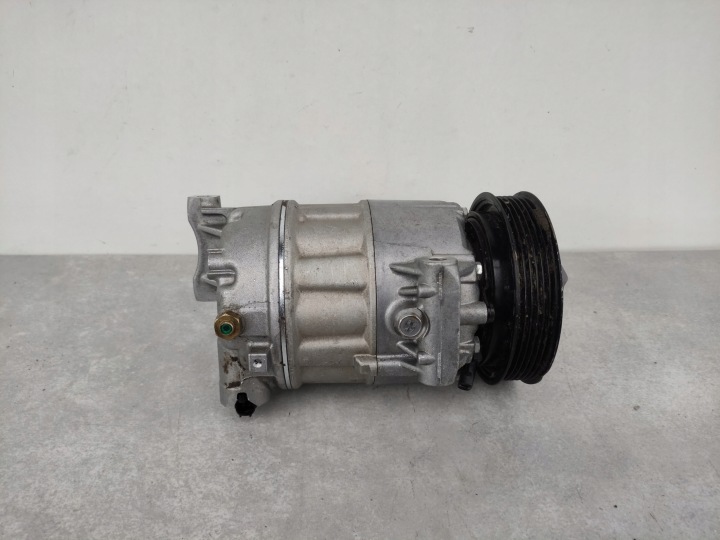 POMPE COMPRESSEUR CLIMATISATEUR AIR CONDITIONNÉ 3.8 V8 FERRARI MASERATI QUATTROPORTE K74/260P