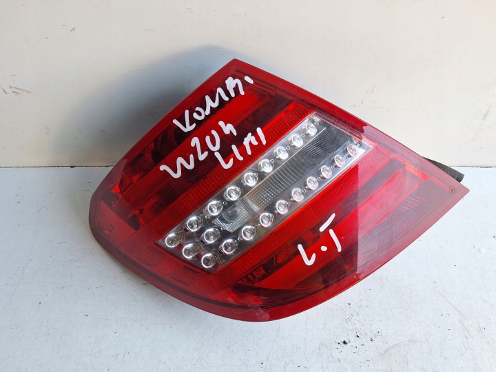 MERCEDES C-KLASA W204 LIFT 11-14 Licht links heck KOMBI LED