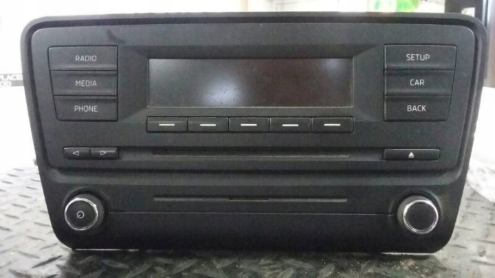 RADIO 5E0035875 SKODA OCTAVIA III