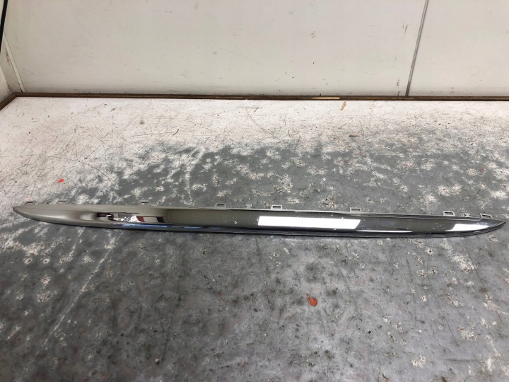 Leiste Schutzleiste CHROM der Stoßstange vorne MINI F55 258918-10