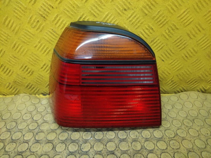 VW GOLF III licht links heck 1H6945111E