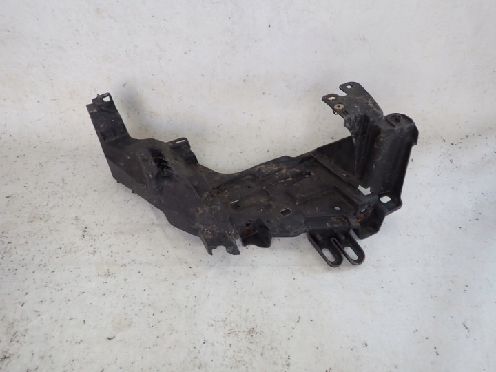 RENAULT MEGANE III LIFT 12- Supporto staffa FANALE FARO Destro Anteriore 622227190R