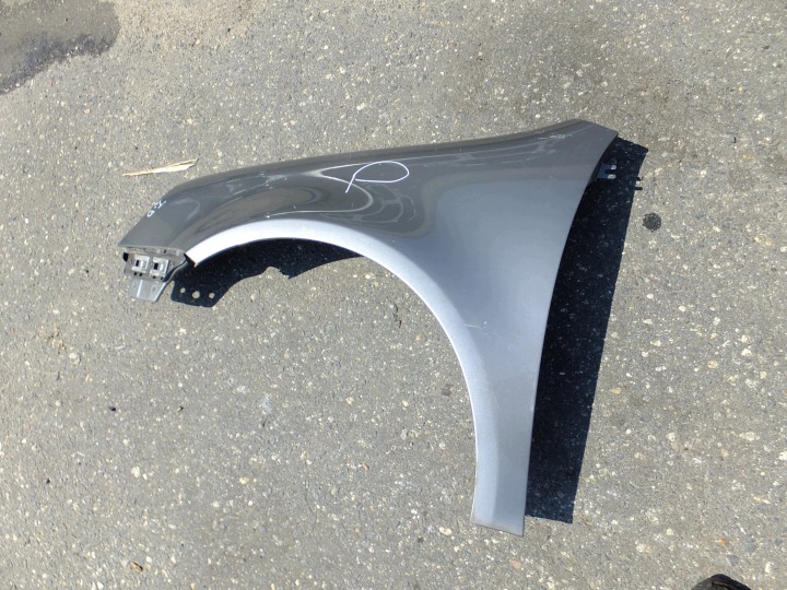 Aile Gauche Avant vw golf V HB 2007r