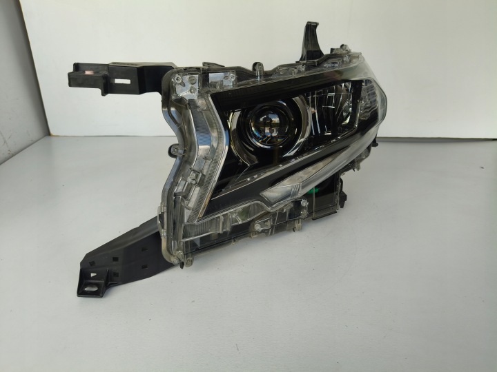 Licht links REFLEKTOR TOYOTA LAND CRUISER 150 17- LIFT FULL LED