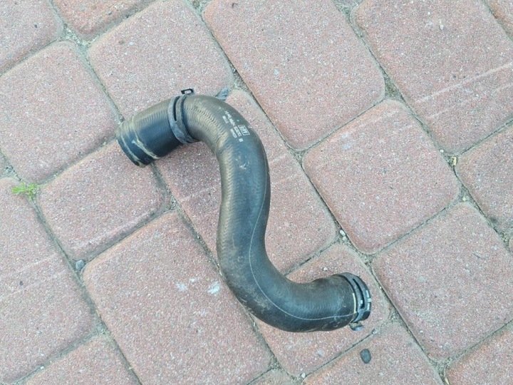 wiring pipe hose of water Opel Insignia B 13478735