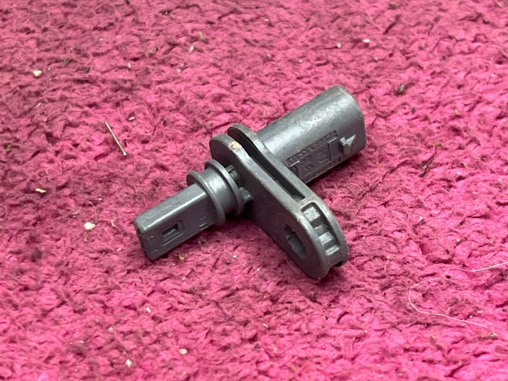 Sensore posizione albero MOTORE della distribuzione Originale Peugeot 3008 II 9842738480