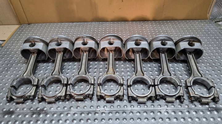 piston connecting rod KPL 9481031102R 93L32 PORSCHE CAYENNE and 4.5 V8 M48/00
